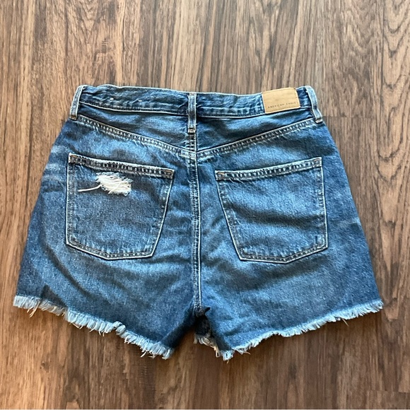 American Eagle Outfitters Blue Distressed Jean Shorts Size 4 - Picture 2 of 3
